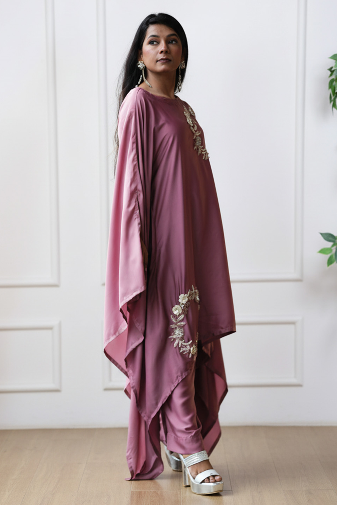 Aura Gleam Kaftan
