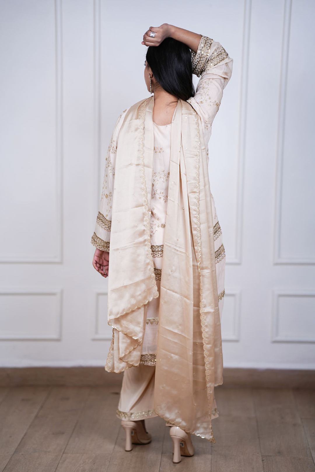 Aarzoo Royale Suit