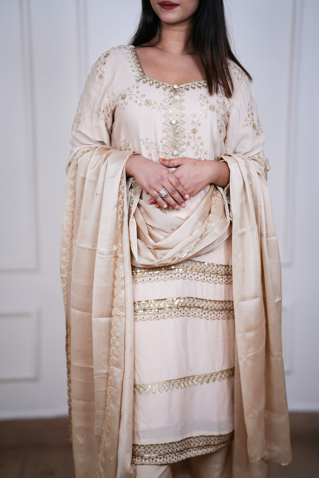Aarzoo Royale Suit