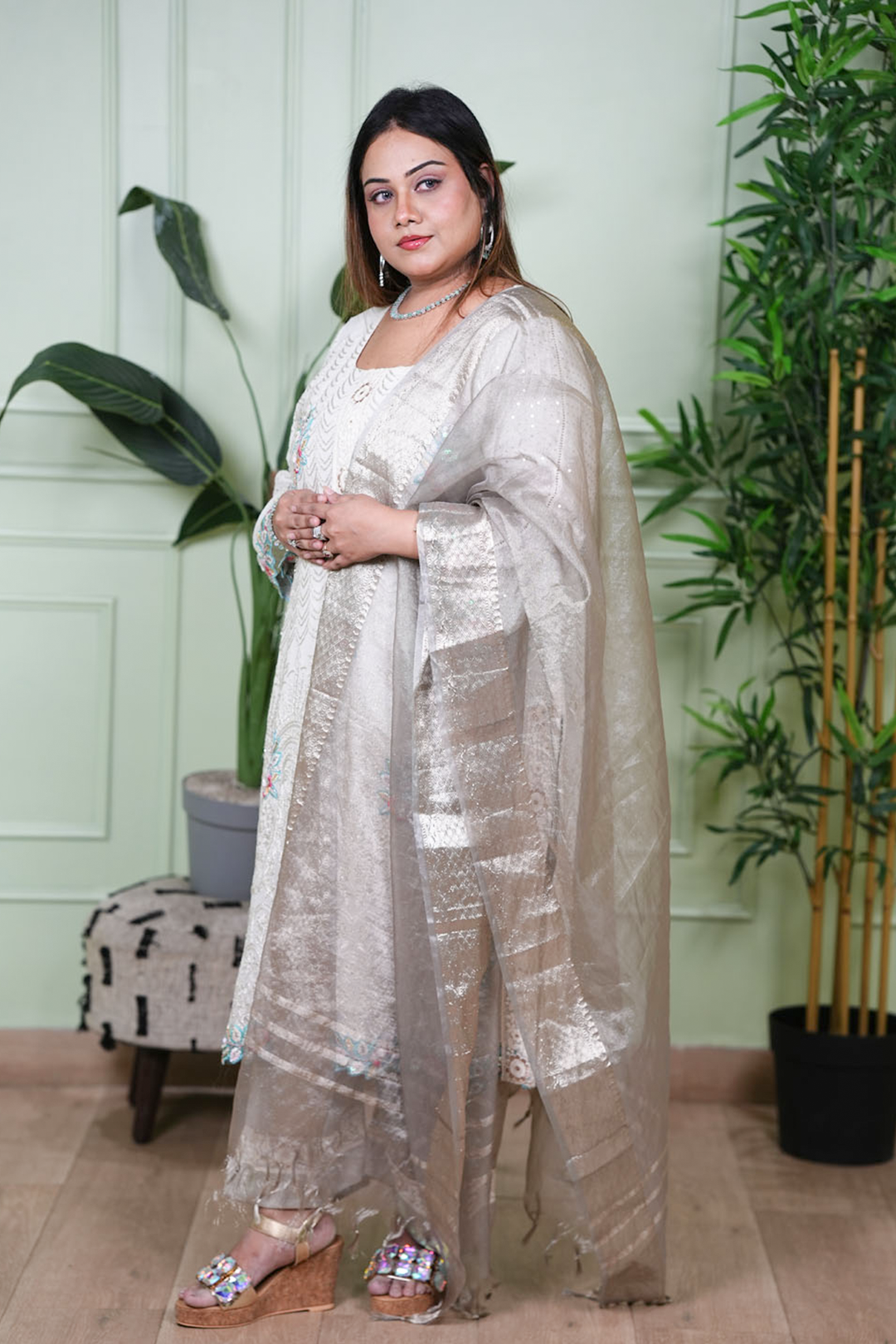 Elan Ivory Shimmer Set