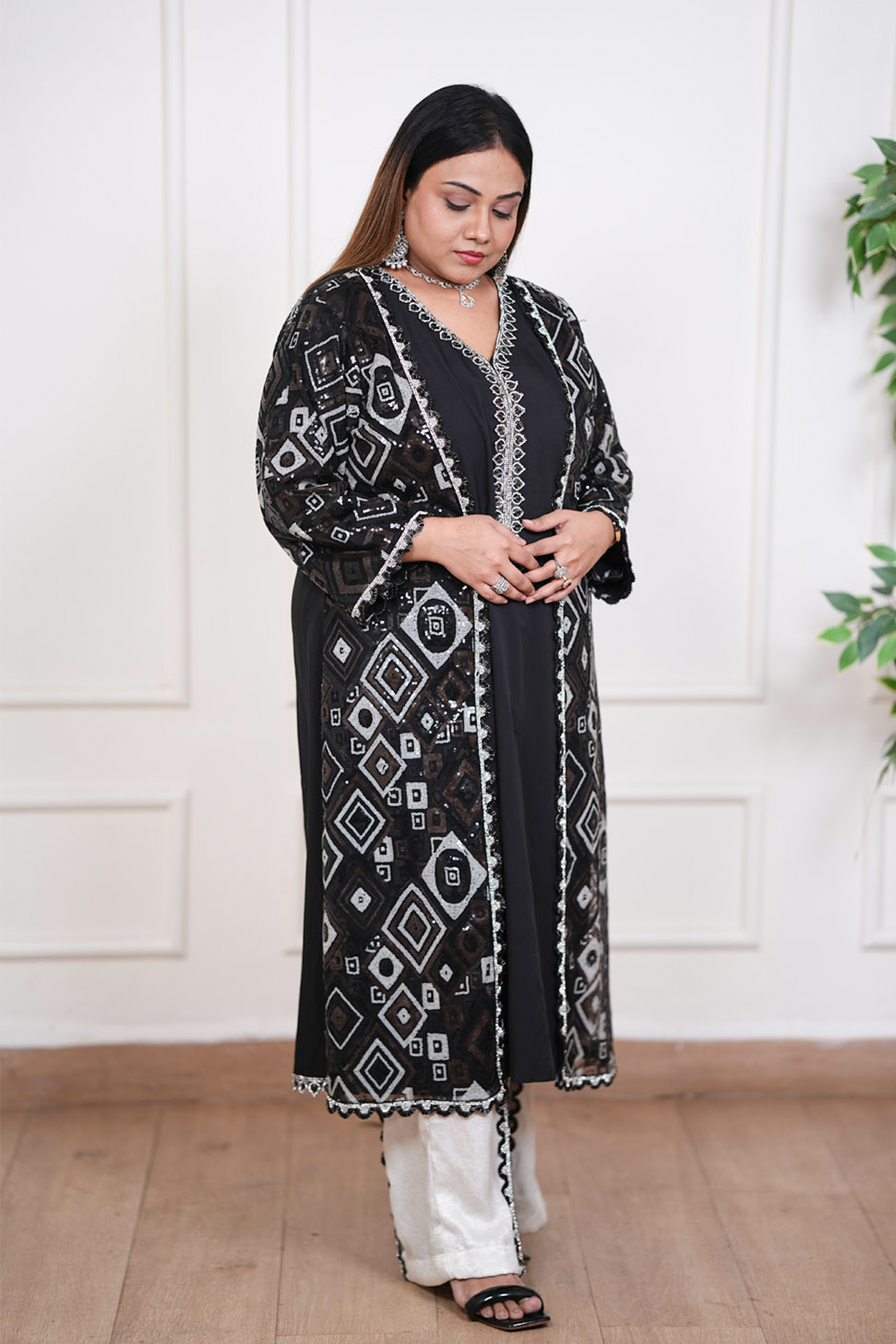Noirah Monochrome Statement Ensemble