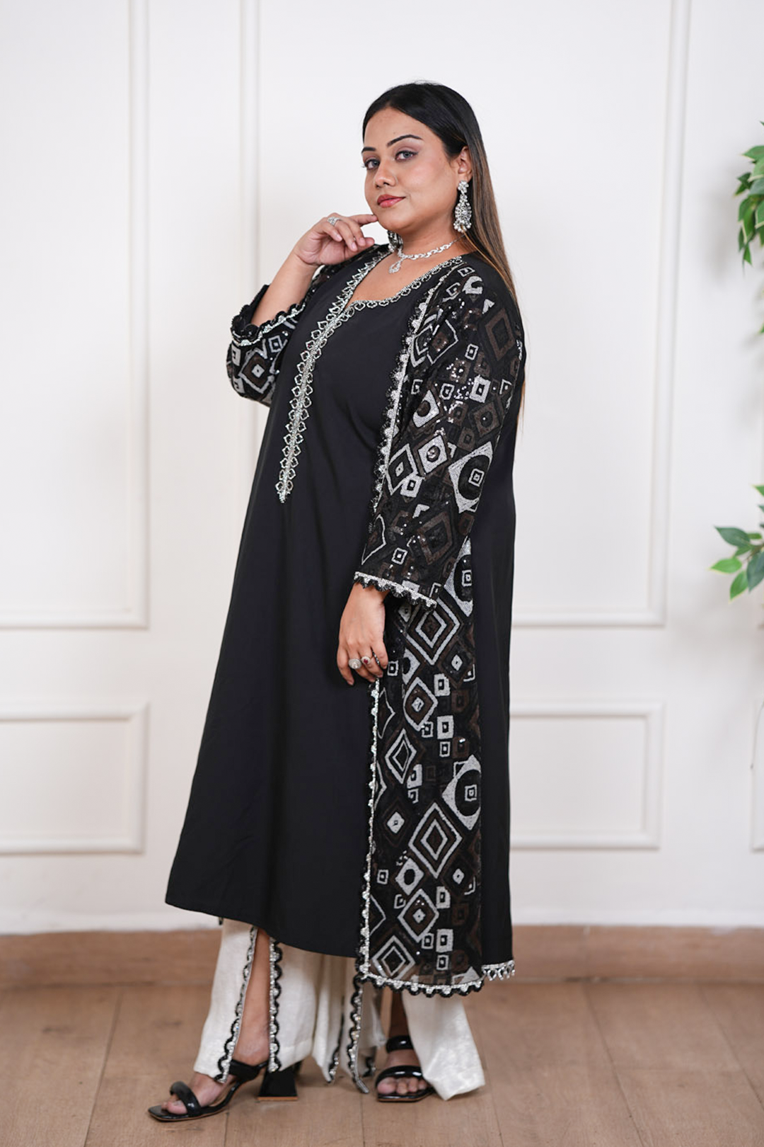 Noirah Monochrome Statement Ensemble