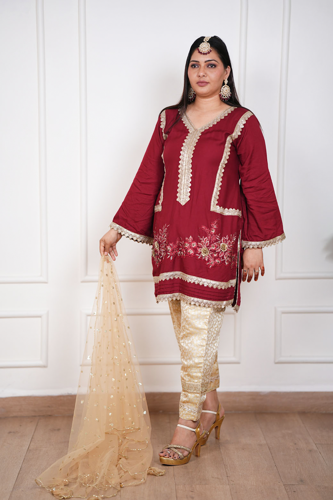 Noor-e-Zar Heritage Suit